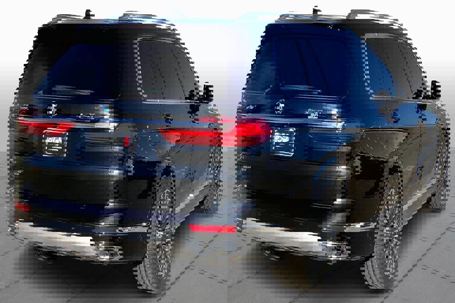 Used 2020 BMW X7 xDrive40i w/ Cold Weather Package image 6