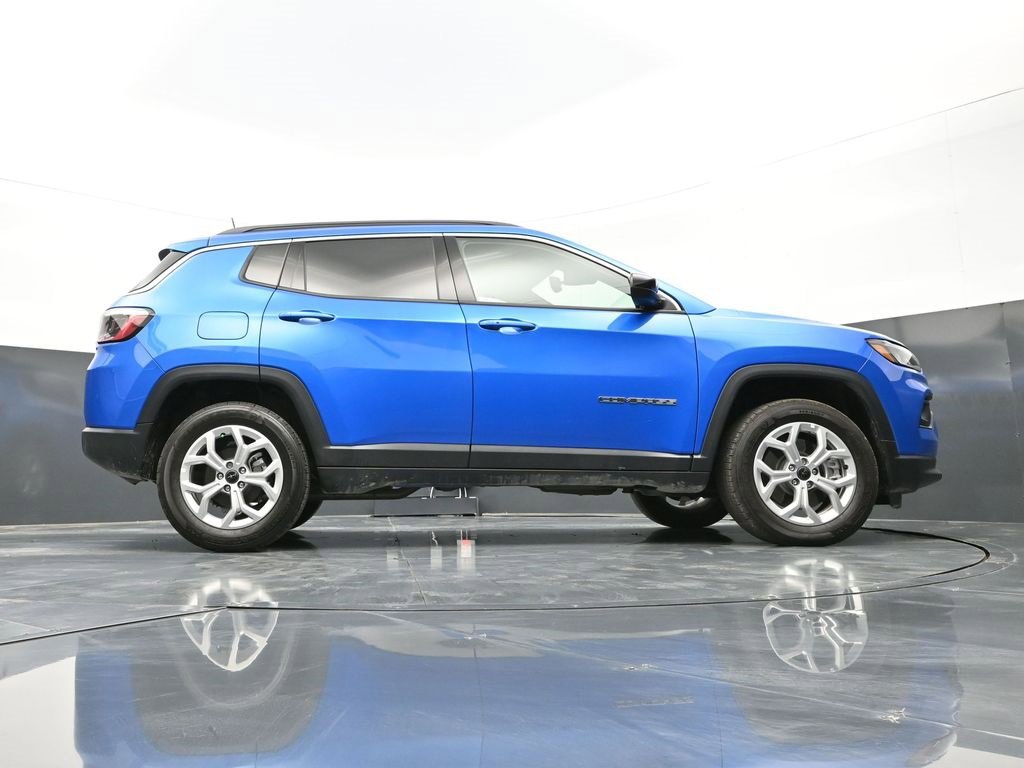 New 2026 Jeep Compass Latitude image 38