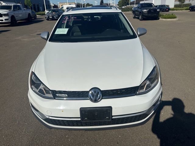 Used 2017 Volkswagen Golf Alltrack SEL image 4