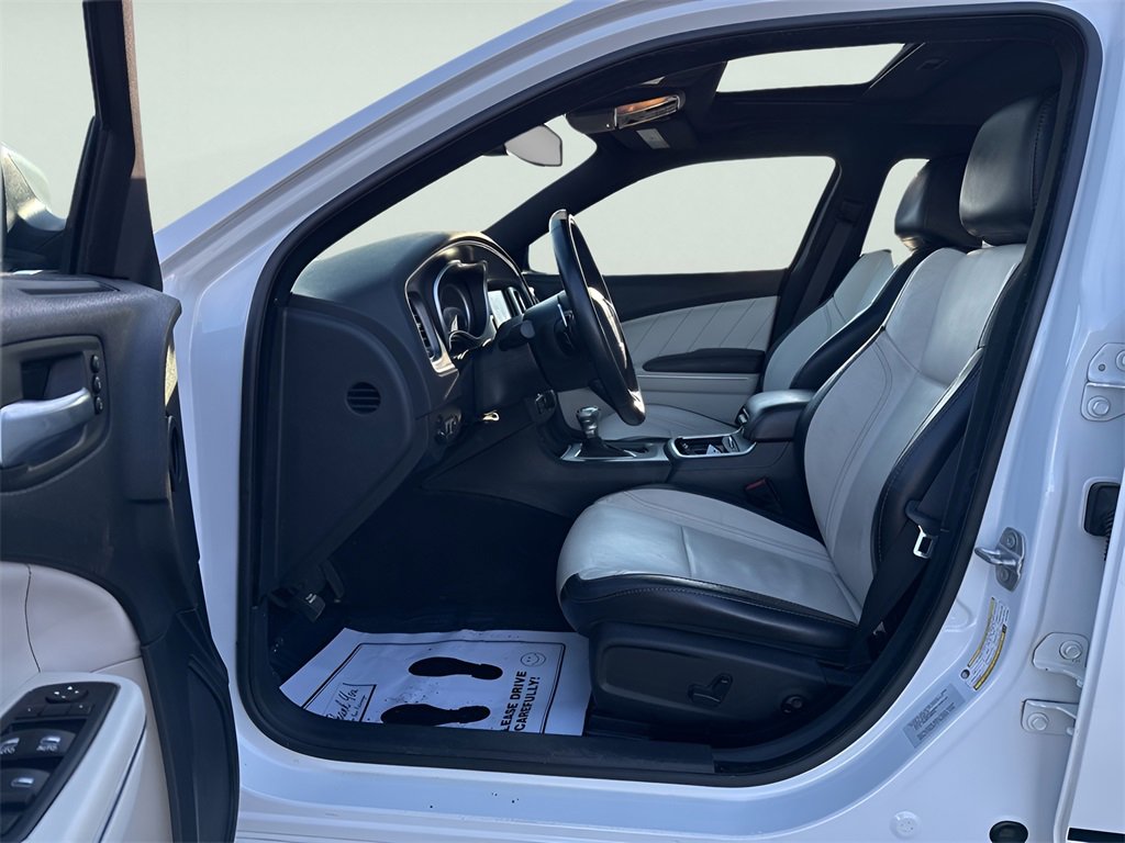 Used 2016 Dodge Charger SXT w/ AWD Plus Group image 18