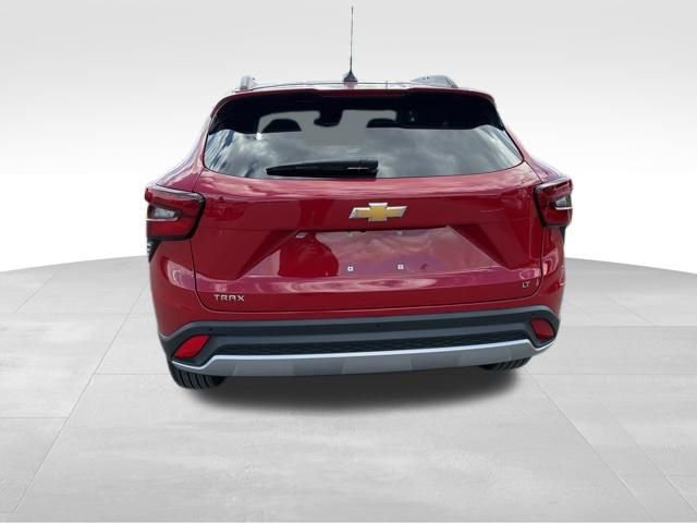 New 2026 Chevrolet Trax LT w/ Driver Confidence Package FWD image 4