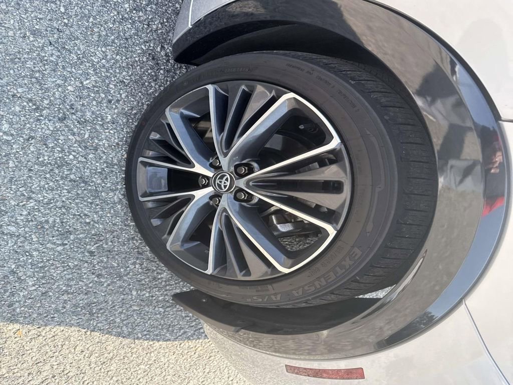 Used 2024 Toyota Prius XLE image 12