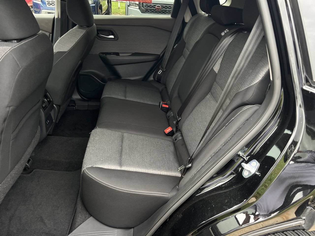 Used 2021 Nissan Rogue SV FWD image 23