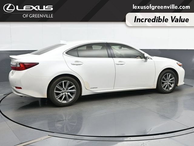 Used 2017 Lexus ES 300h w/ Luxury Package FWD image 8