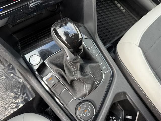 New 2025 Volkswagen Taos SE image 27