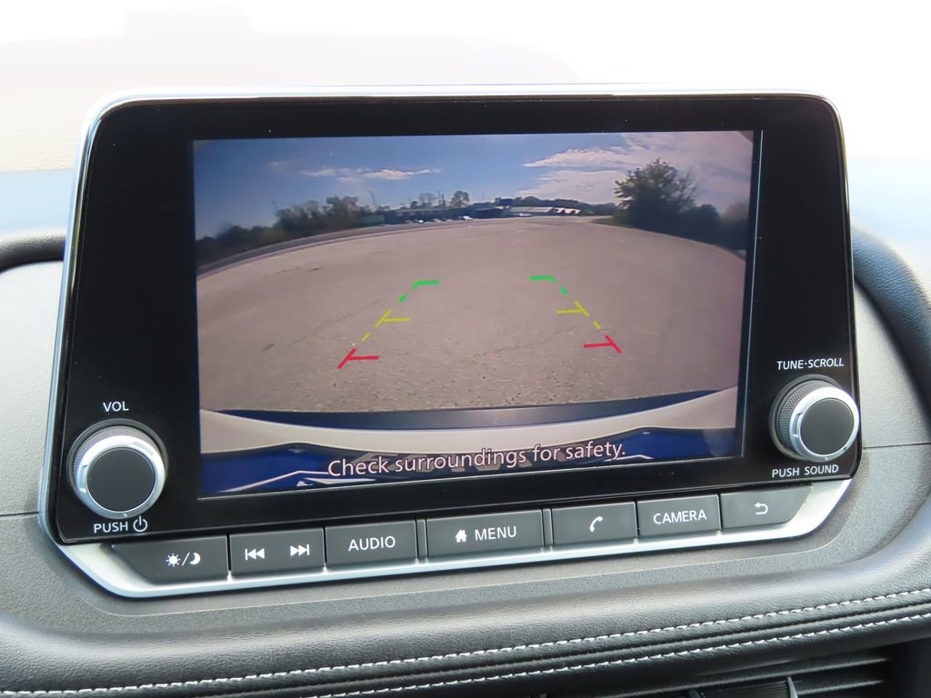 Used 2023 Nissan Rogue S AWD/4WD image 6