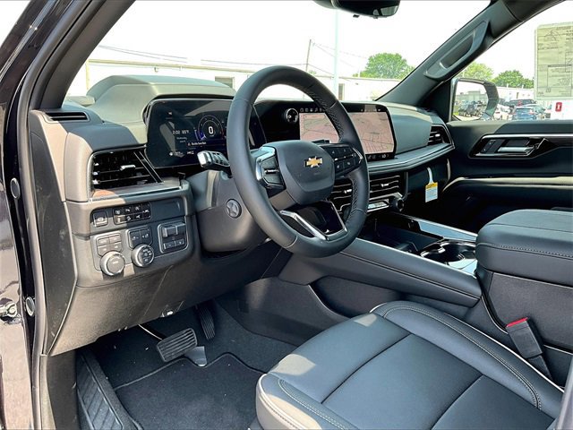 New 2025 Chevrolet Suburban Premier image 8