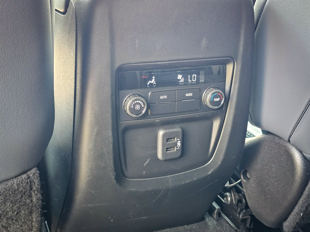 Used 2024 Buick Enclave Essence w/ Sport Touring Edition AWD/4WD image 31