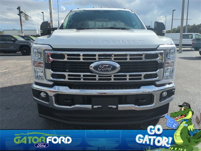 New 2026 Ford F350 XL w/ XL Chrome Package image 3