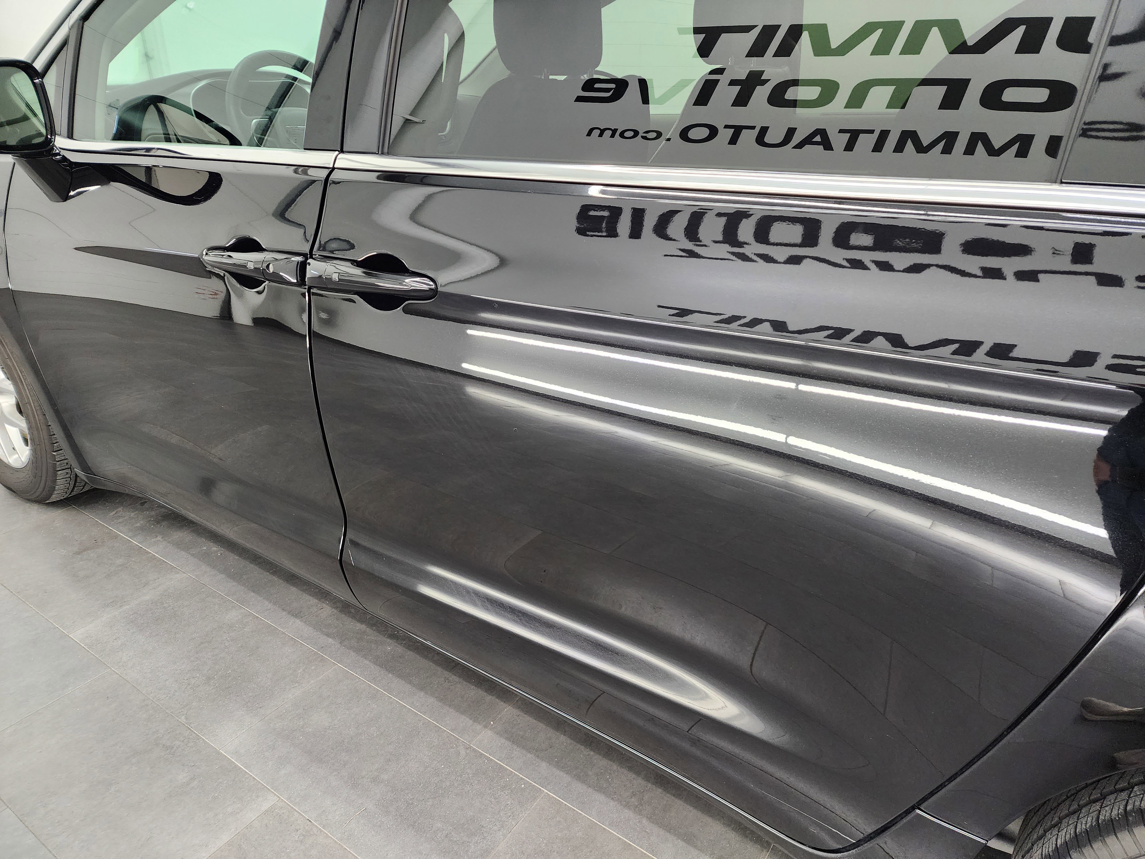 Used 2024 Chrysler Pacifica Touring-L FWD image 33