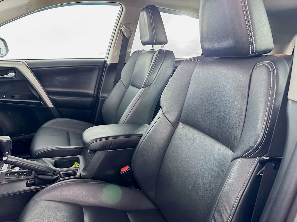 Used 2018 Toyota RAV4 Limited w/ All Weather Liner Package image 31