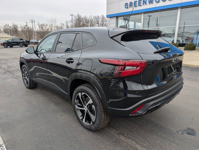 Used 2024 Chevrolet Trax RS image 3