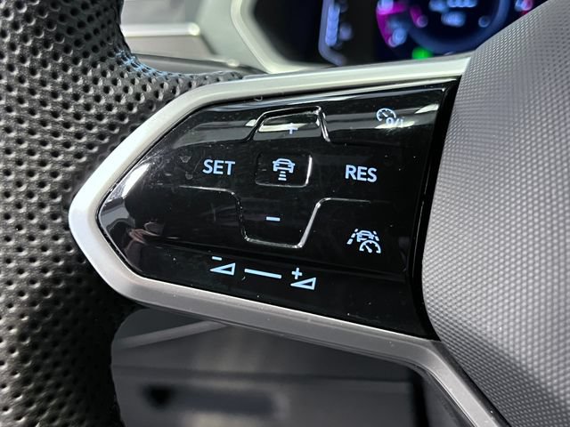 Certified 2022 Volkswagen Tiguan SEL R-Line AWD/4WD image 21