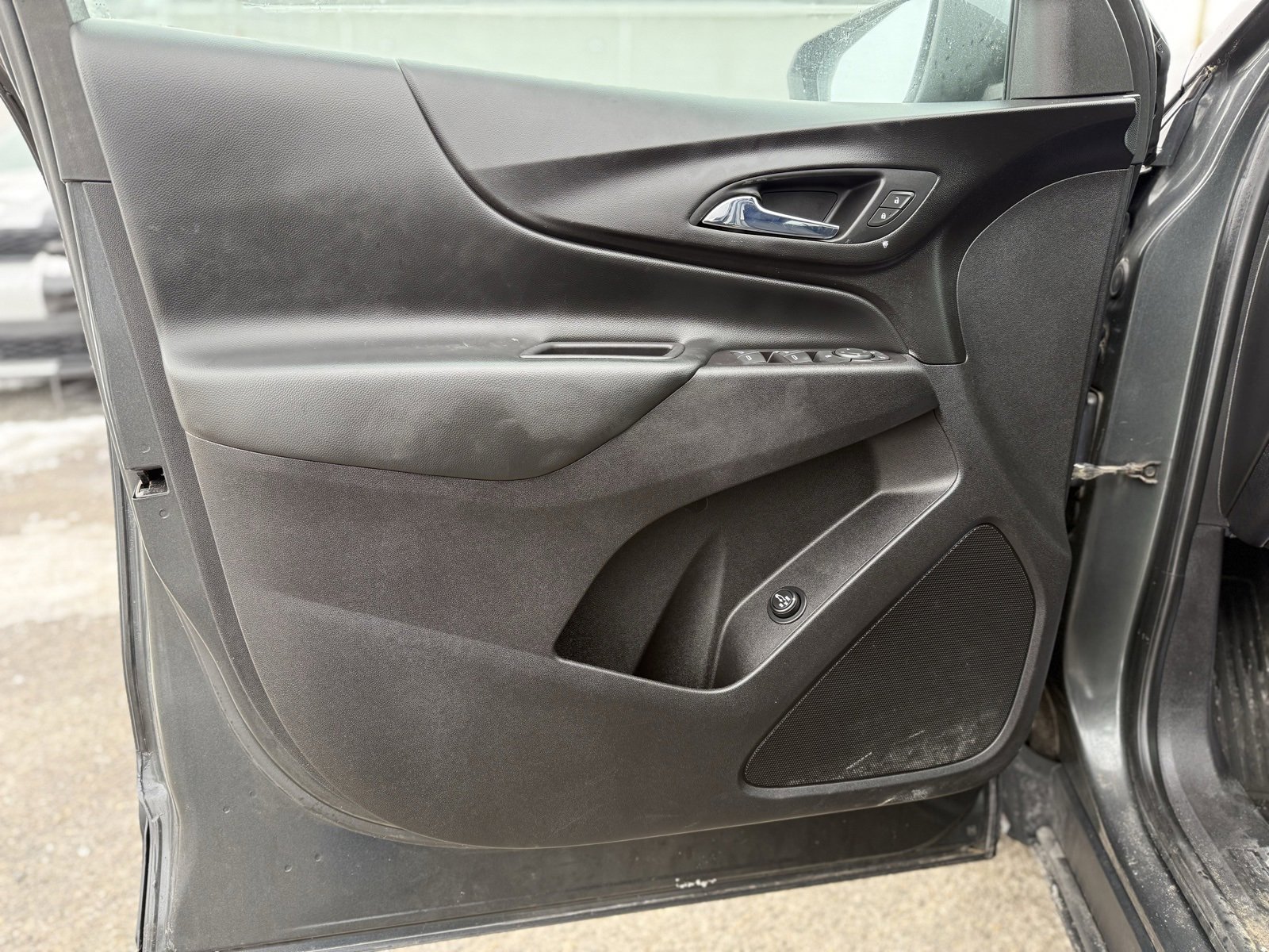 Used 2018 Chevrolet Equinox LT image 13