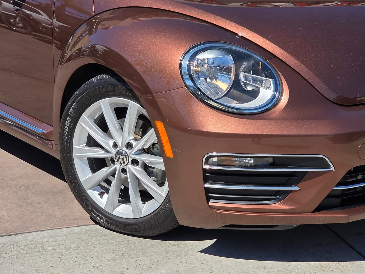 Used 2017 Volkswagen Beetle 1.8T SE FWD image 4