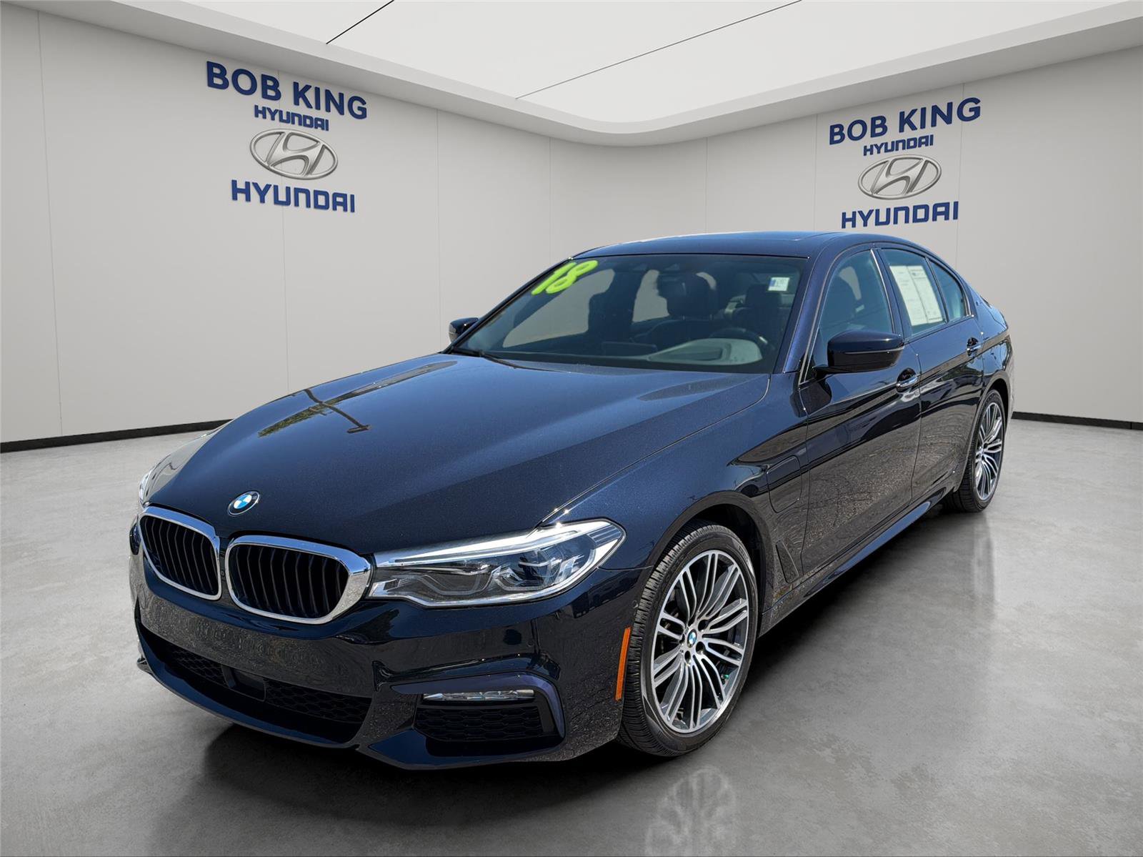 Used 2018 BMW 530e xDrive w/ M Sport Package 2