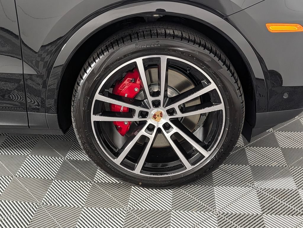 New 2026 Porsche Cayenne S AWD/4WD image 14