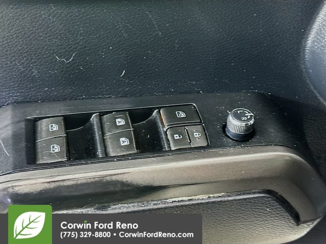 Used 2018 Toyota Tacoma TRD Off-Road AWD/4WD image 17