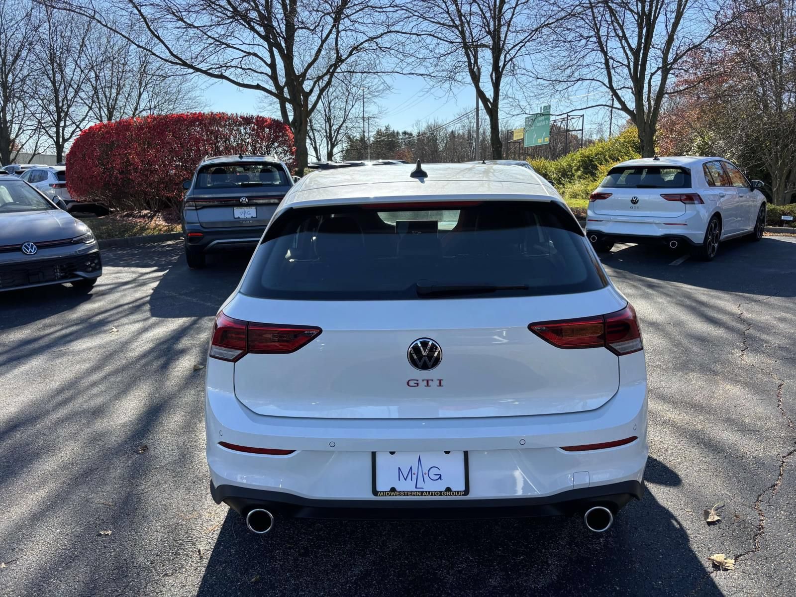 New 2026 Volkswagen GTI SE FWD image 6