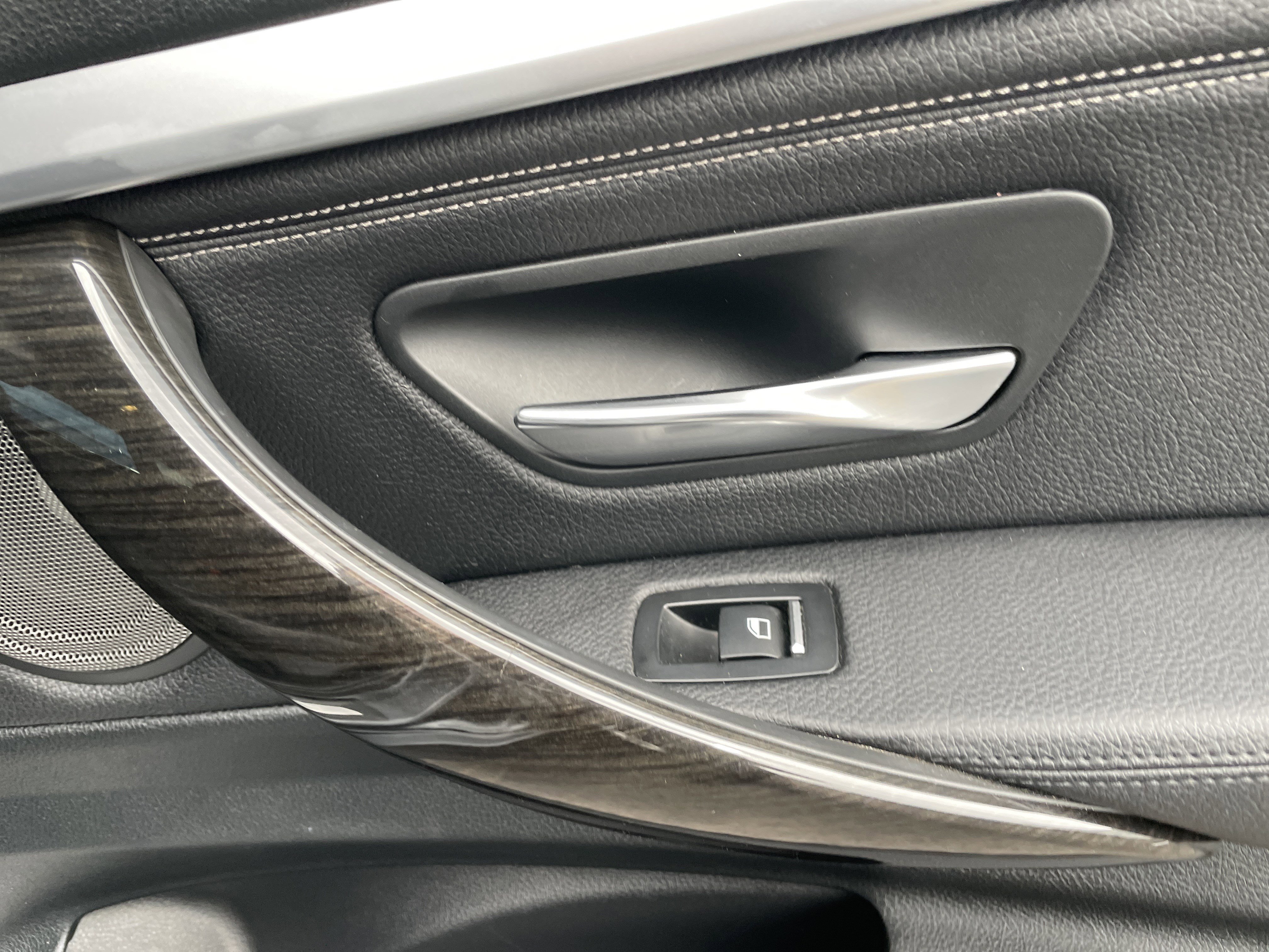 Used 2018 BMW 340i Gran Turismo xDrive image 19