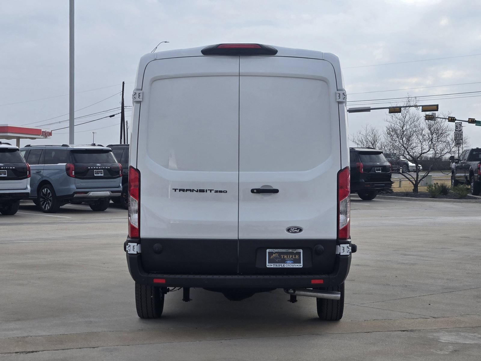 New 2026 Ford Transit 250 148 Medium Roof w/ Load Area Protection Package RWD image 8