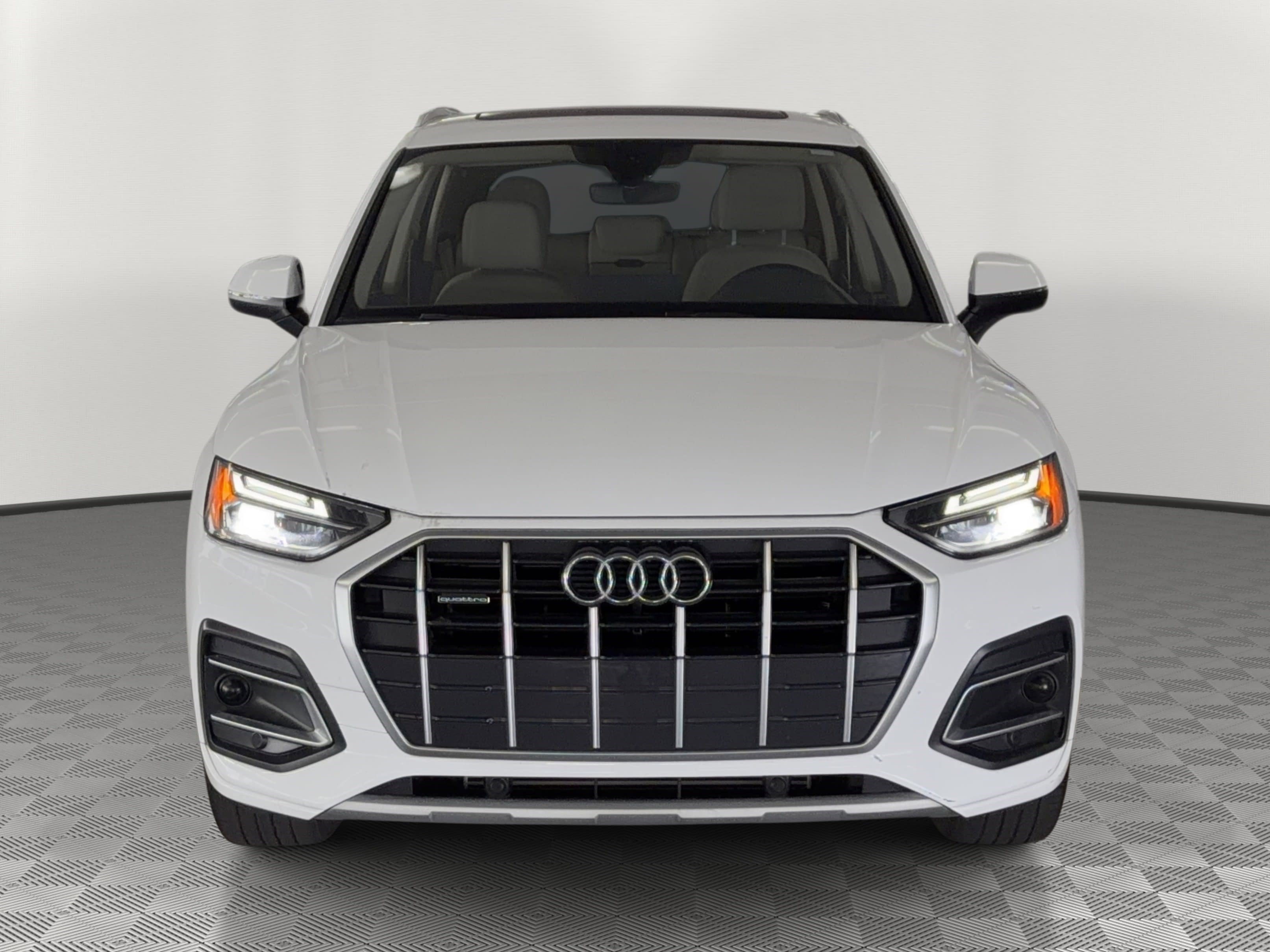 Used 2023 Audi Q5 2.0T Premium w/ Convenience Package AWD/4WD image 6