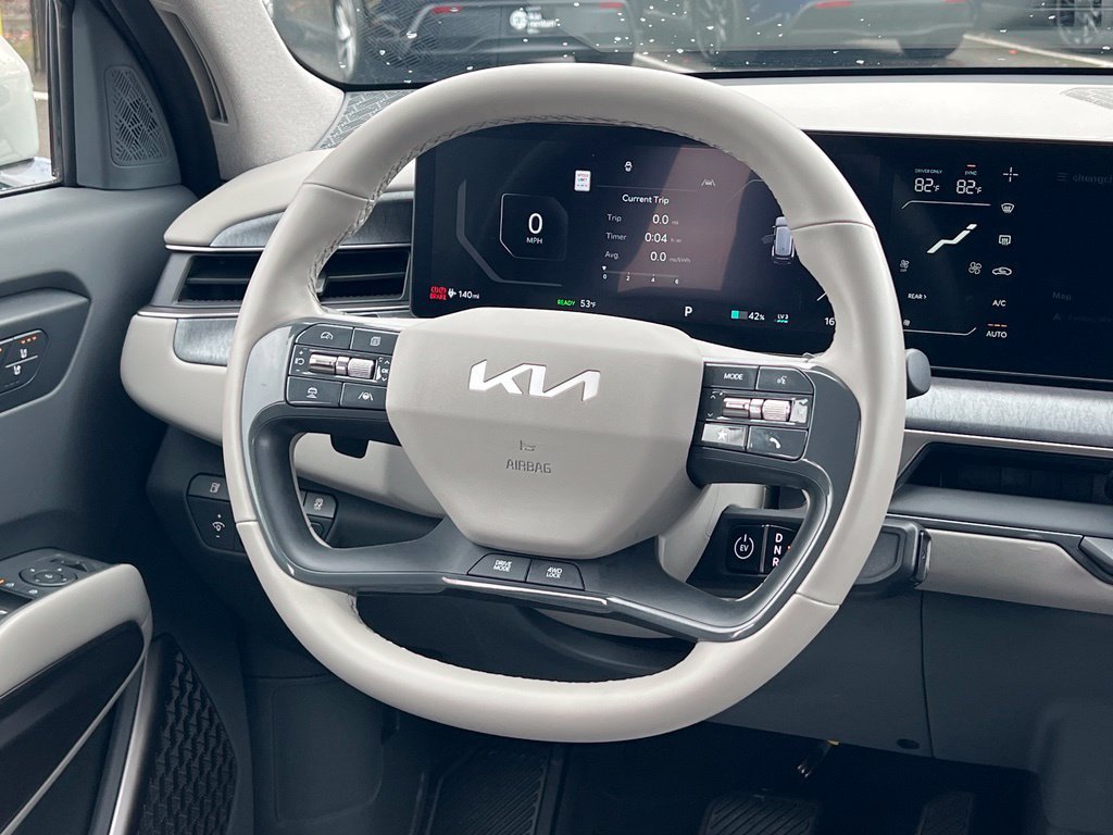 Used 2024 Kia EV9 Wind AWD/4WD image 16