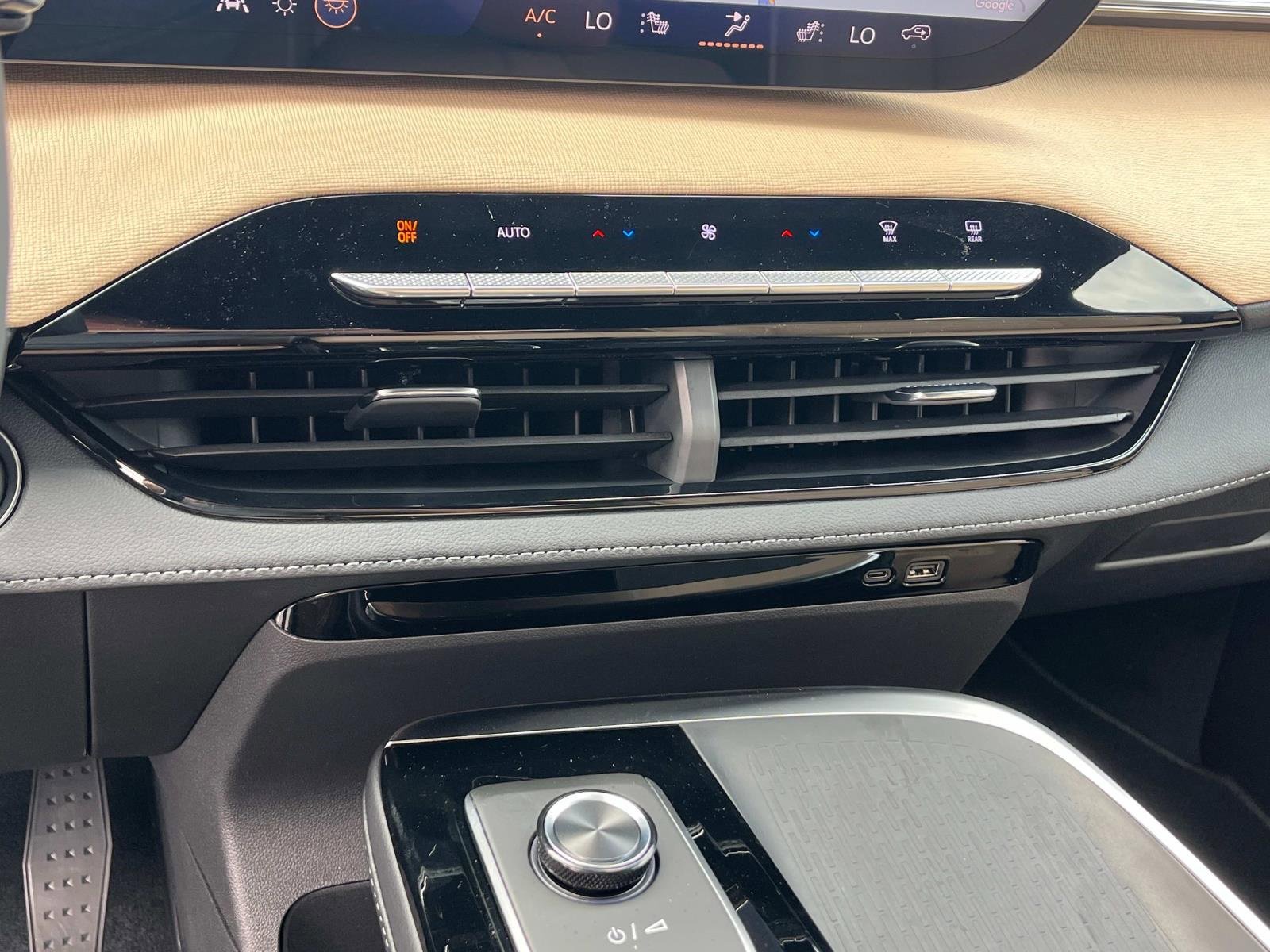 New 2026 Buick Enclave Preferred w/ Power Package image 30