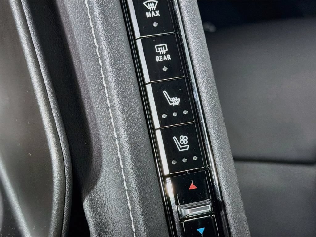 Used 2020 Chevrolet Corvette Stingray Preferred Conv w/ 2LT Preferred Equipment Group RWD image 21
