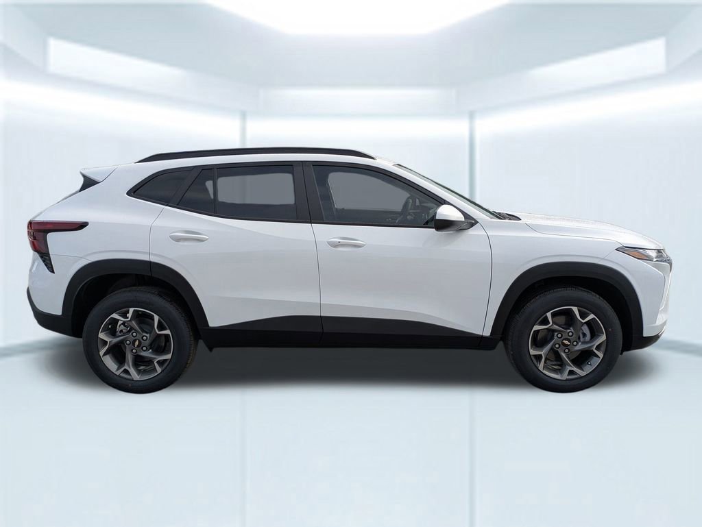 New 2026 Chevrolet Trax LT w/ Driver Confidence Package image 7