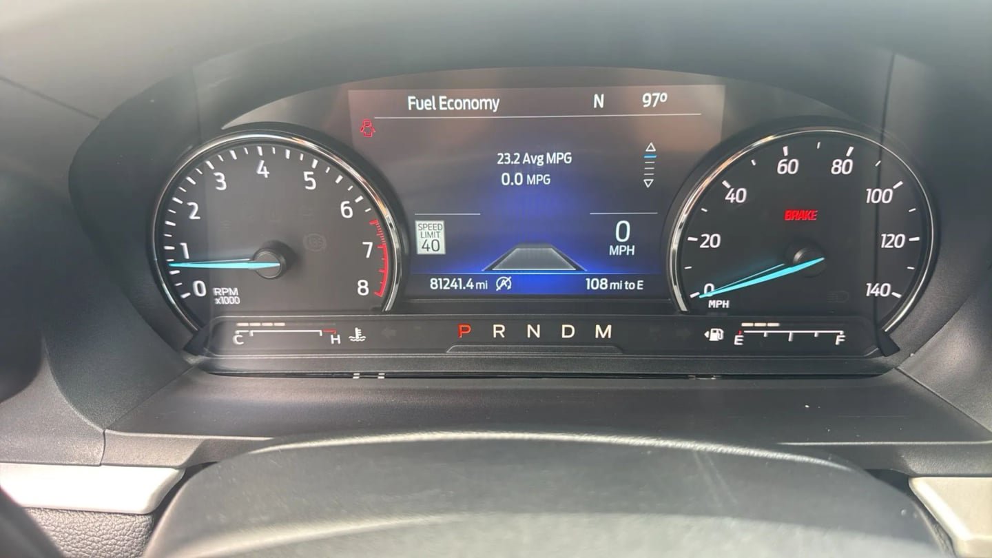 Used 2021 Ford Explorer XLT w/ Equipment Group 202A RWD image 13