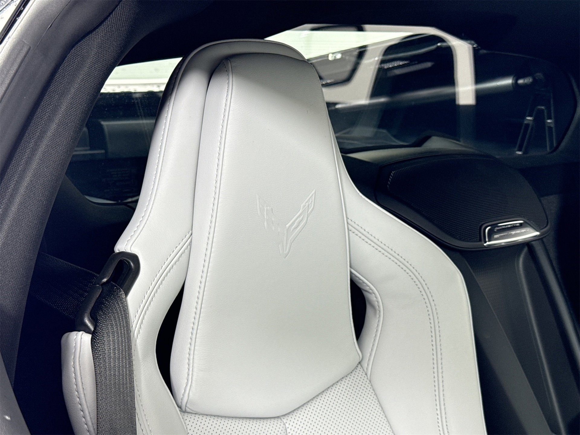 Used 2022 Chevrolet Corvette Stingray Coupe w/ 1LT image 23