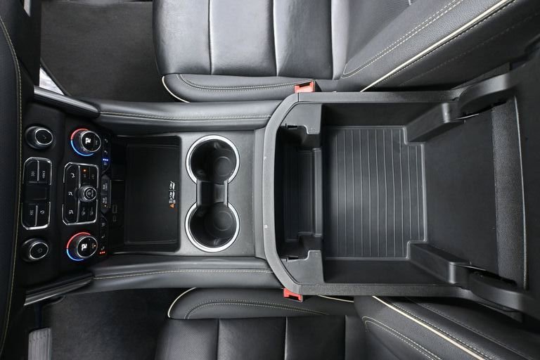 Used 2023 Chevrolet Suburban Premier image 40