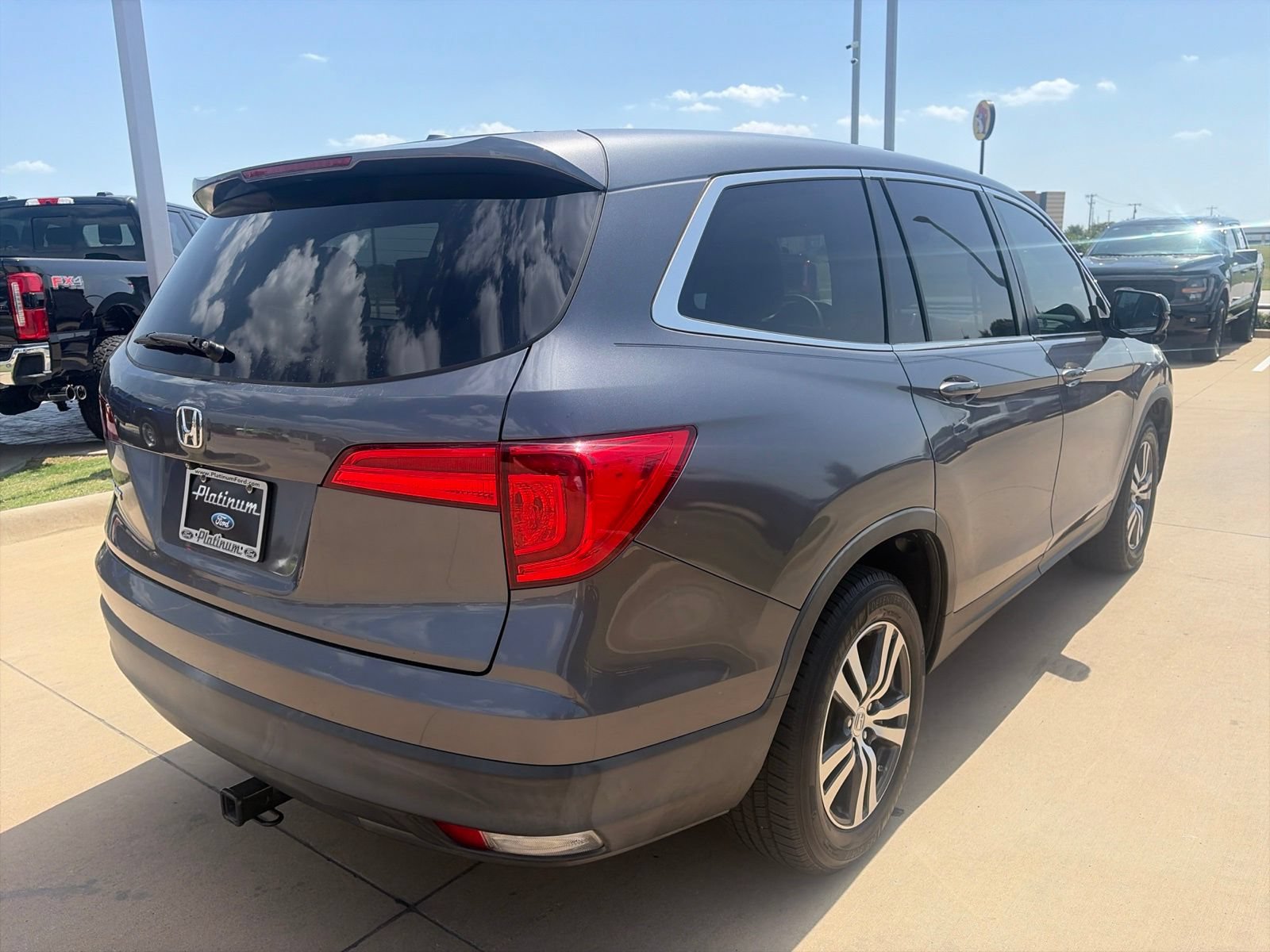 Used 2016 Honda Pilot EX image 7