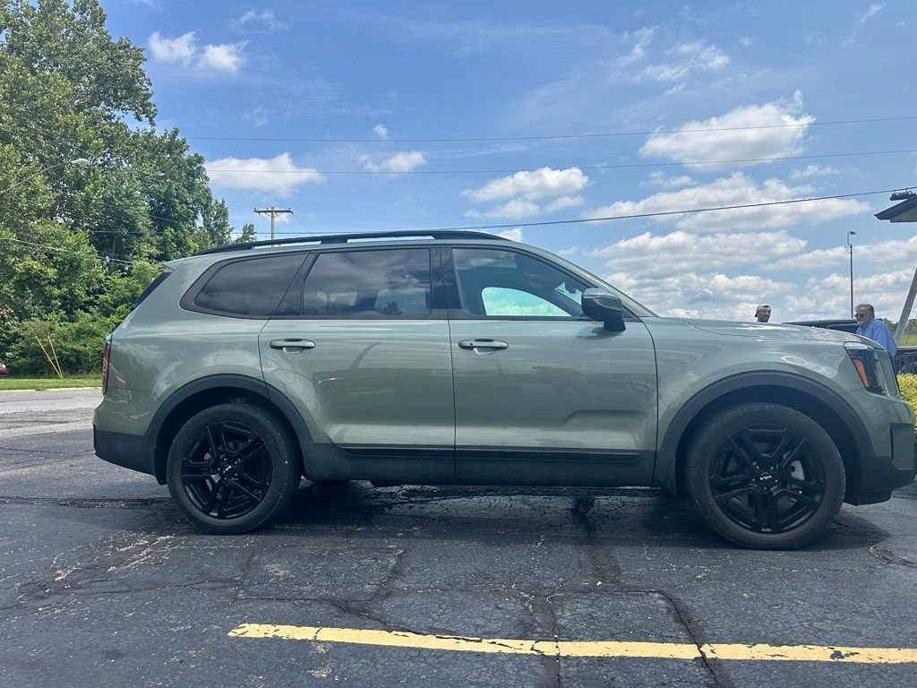 Used 2024 Kia Telluride EX X-Line AWD/4WD image 3