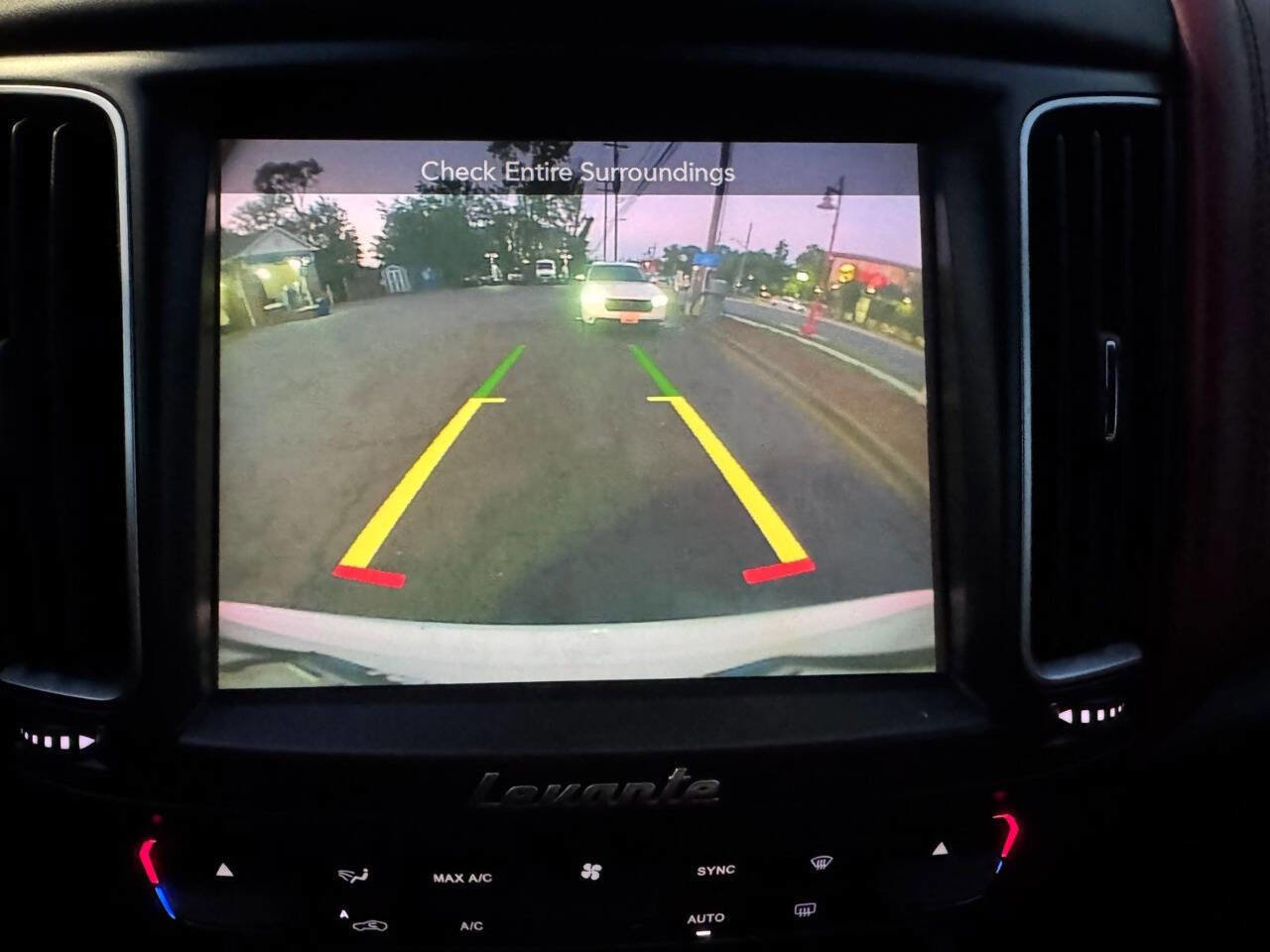 Used 2018 Maserati Levante image 25