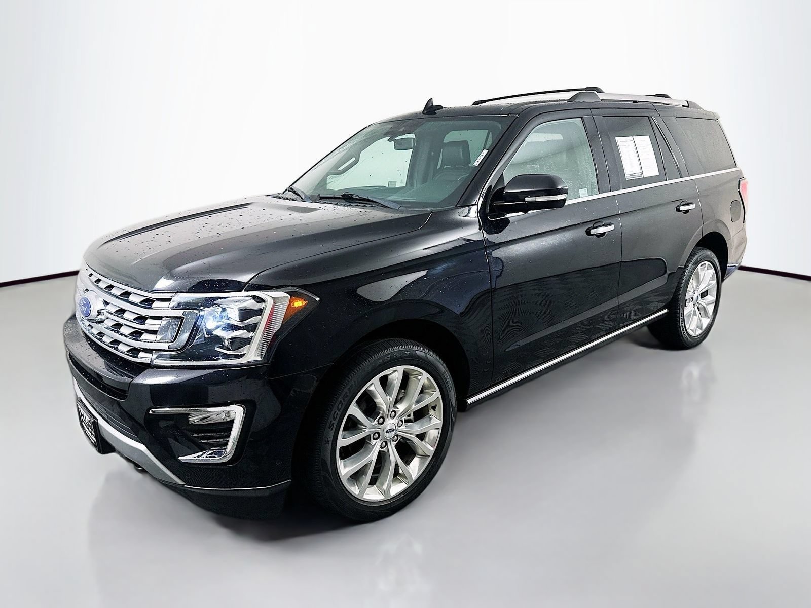Used 2019 Ford Expedition Limited w/ Equipment Group 302A AWD/4WD image 3