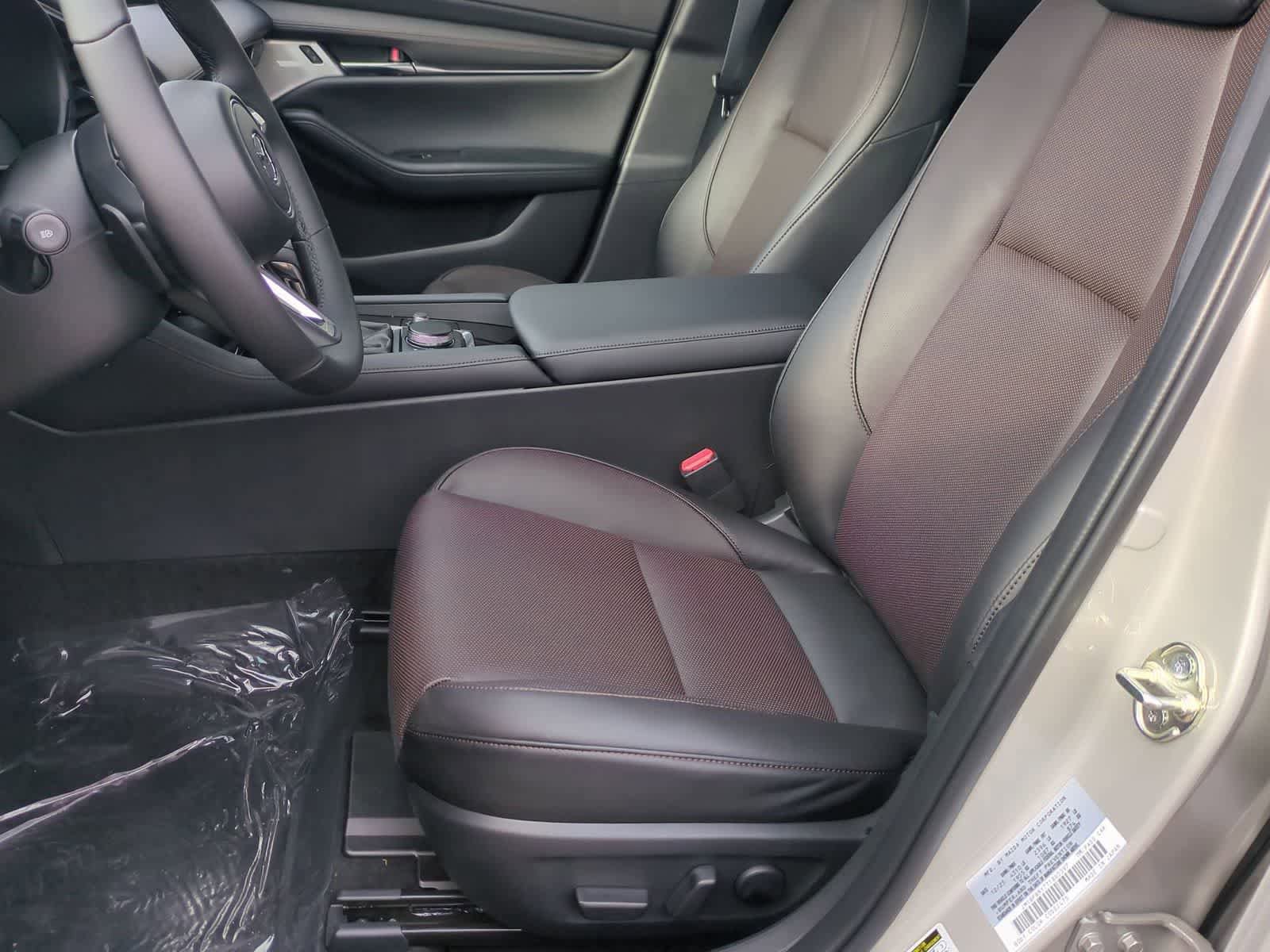 New 2026 MAZDA MAZDA3 Hatchback w/Premium Plus Pkg image 15