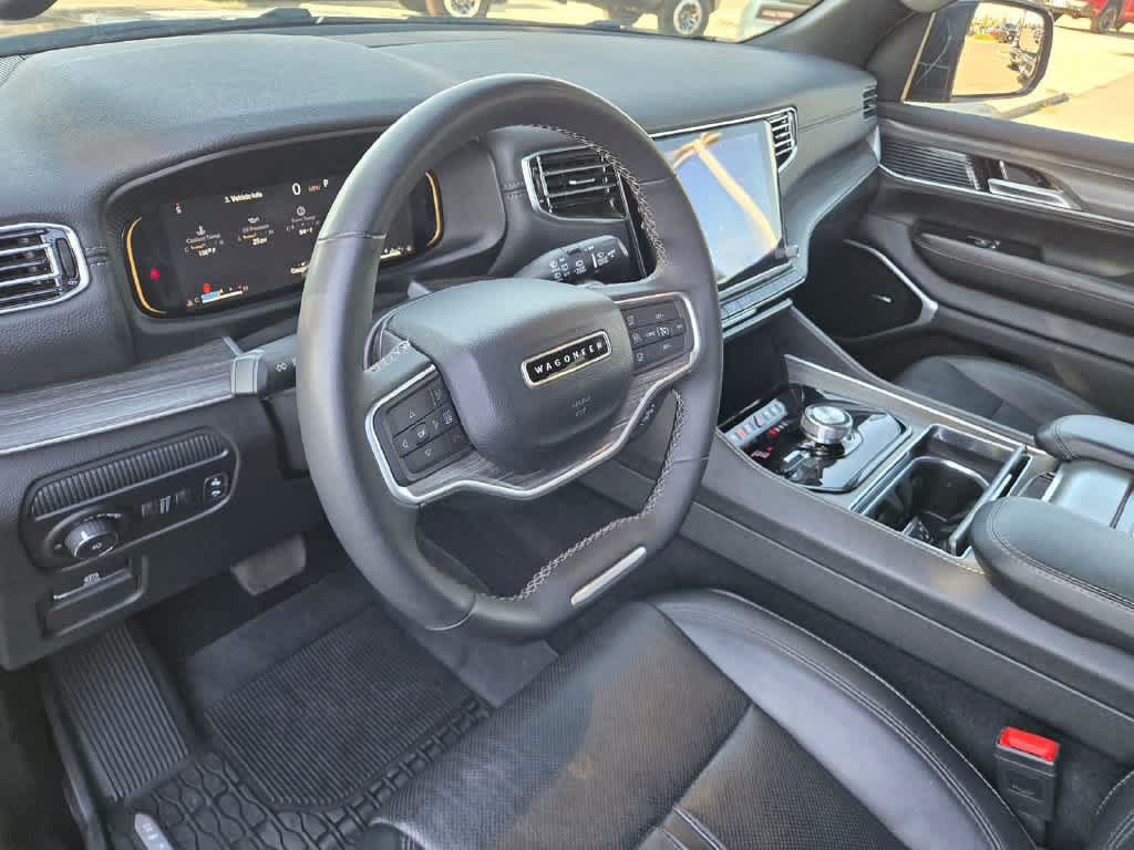 Used 2024 Jeep Wagoneer Series II AWD/4WD image 10