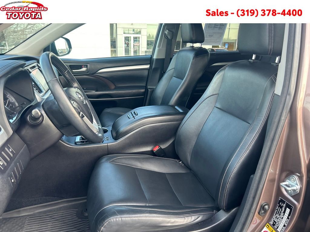 Certified 2017 Toyota Highlander XLE image 11