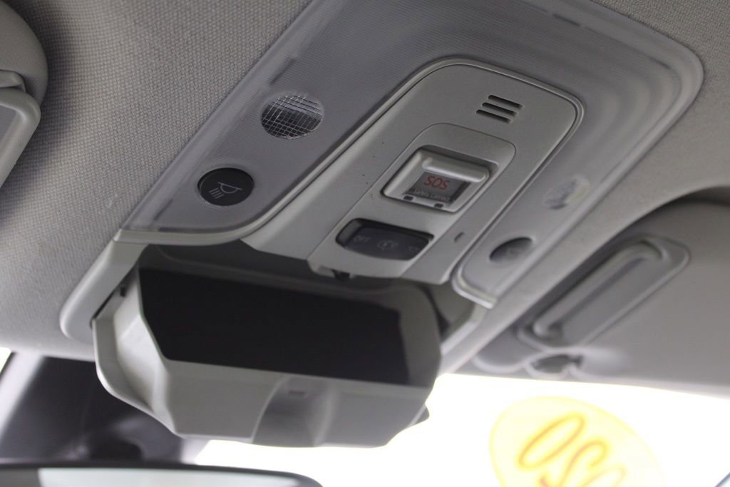 Used 2020 Toyota Prius LE image 42