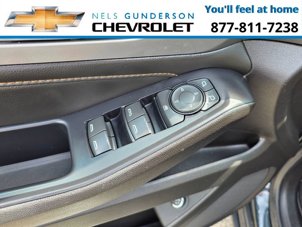 Used 2020 Chevrolet Traverse LT w/ Driver Confidence II Package AWD/4WD image 19