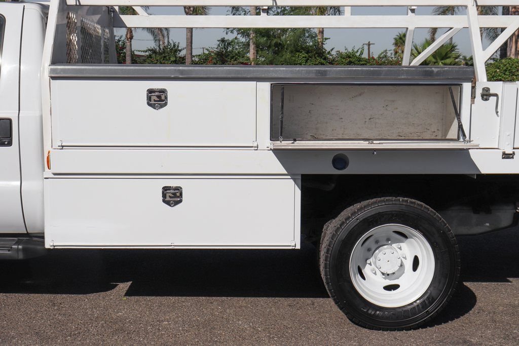 Used 2015 Ford F550 2WD Regular Cab Super Duty image 6