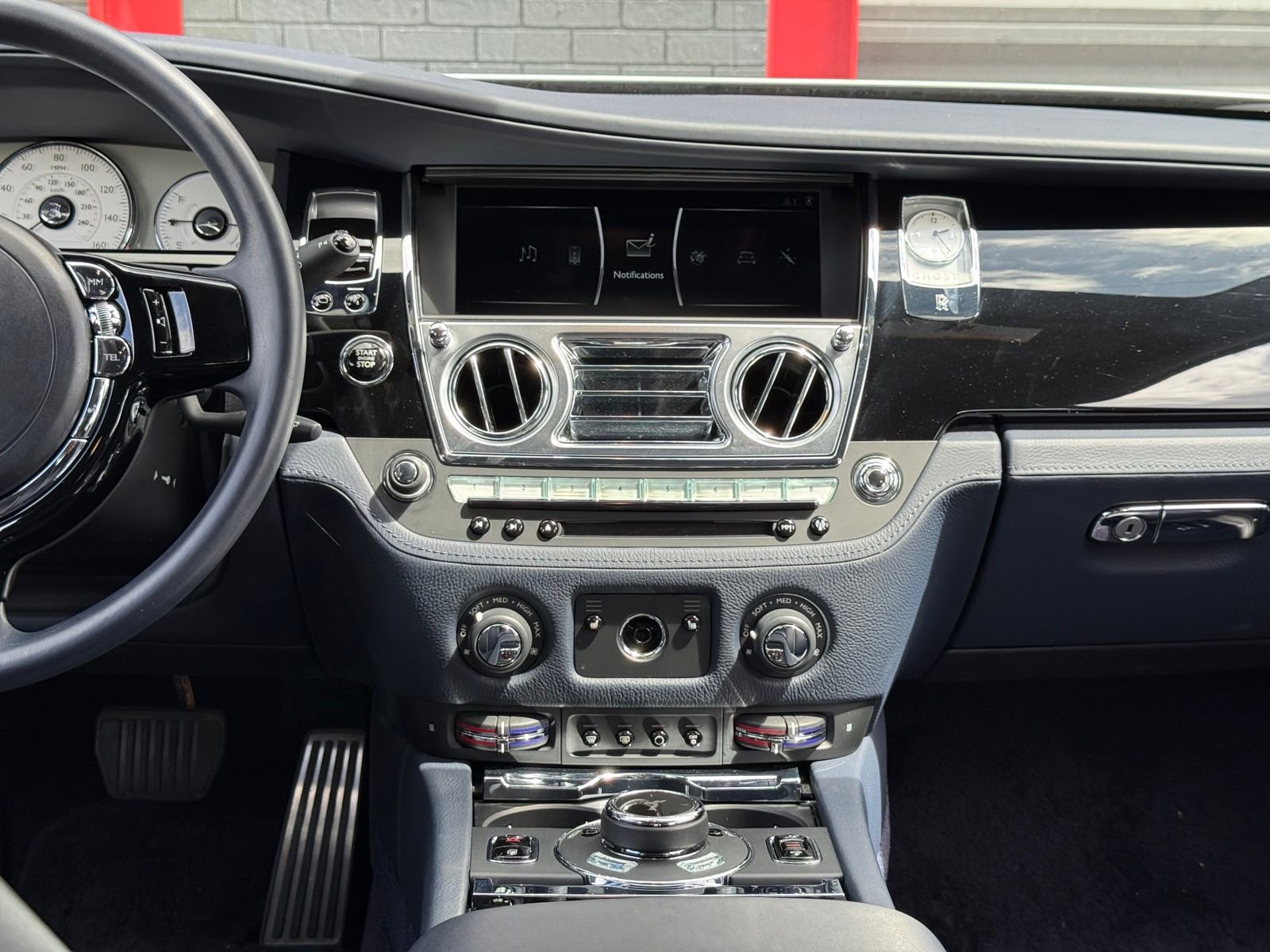 Used 2020 Rolls-Royce Ghost RWD image 31
