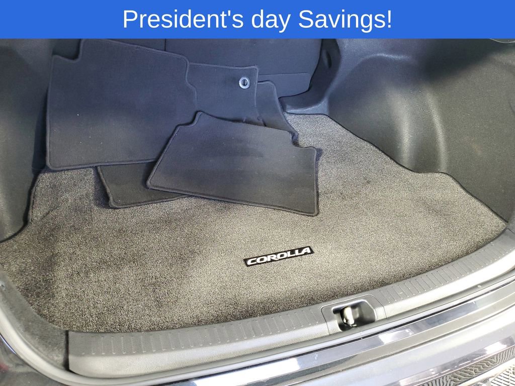 Used 2021 Toyota Corolla SE w/ Carpet Mat Package (TMS) image 31