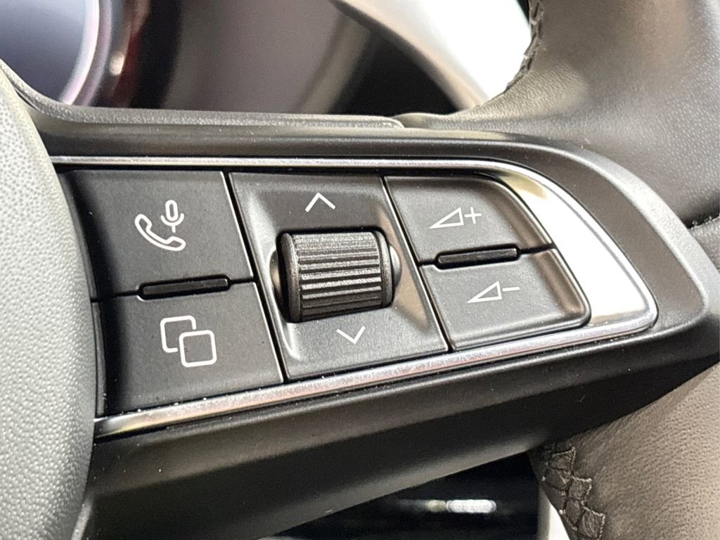 Used 2024 Dodge Hornet R/T Plus w/ Tech Pack Plus w/o Parking image 35