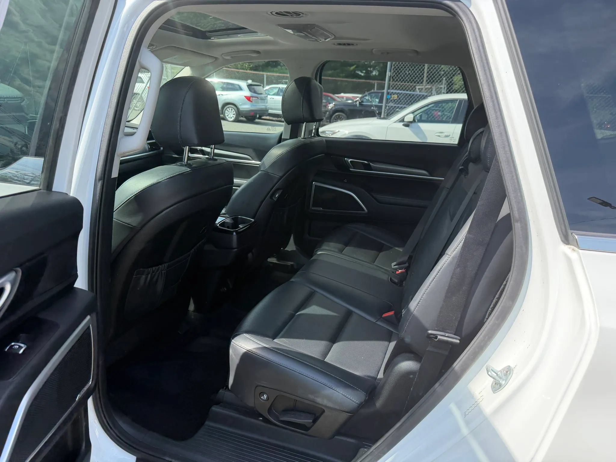 Used 2020 Kia Telluride S w/ S 8 Passenger Seating Package AWD/4WD image 31