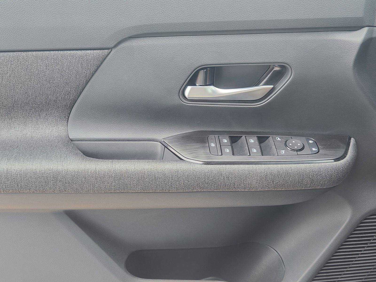 New 2026 Nissan Kicks SV image 21