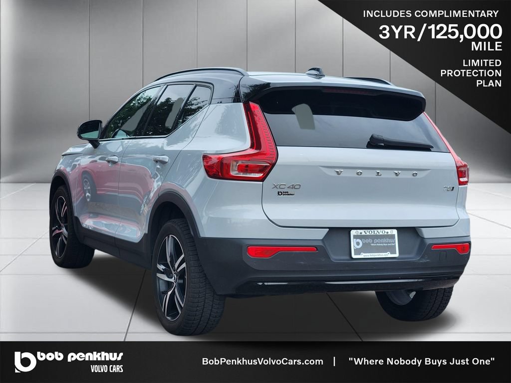 Used 2022 Volvo XC40 T5 R-Design AWD/4WD image 27