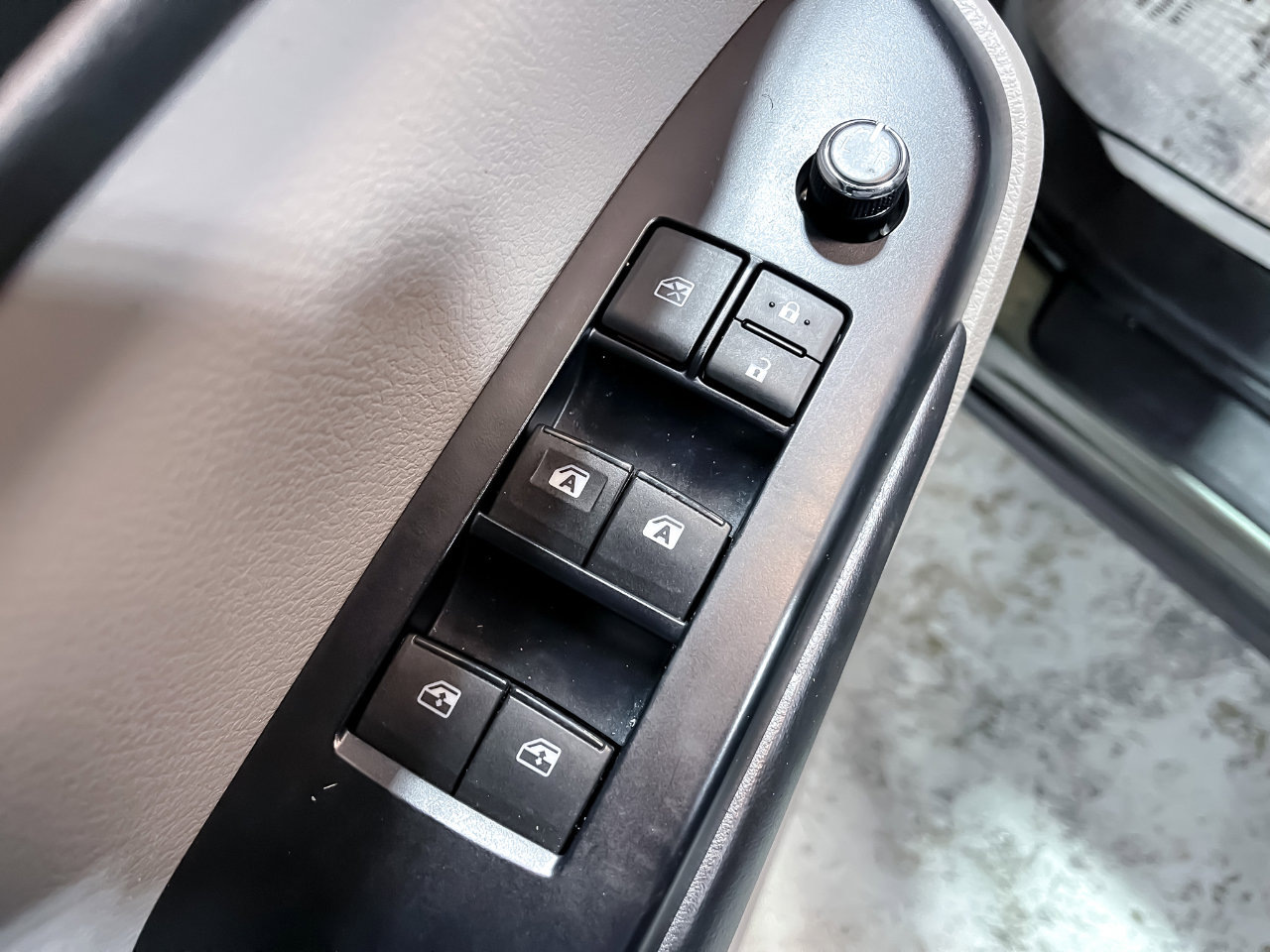 Used 2019 Toyota Highlander XLE image 13